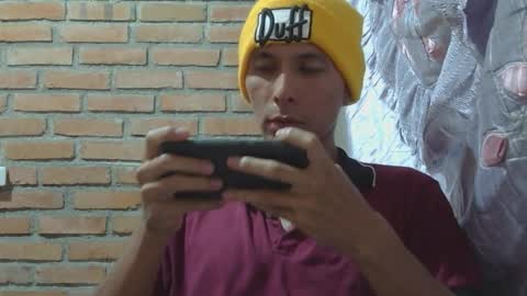 Snapshot of boycumlatino21 chatting on February 22, 2026, 12:01 am Boy online show from February 22, 2026, 12:01 am