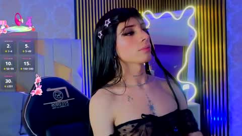 boyfox_tay online show from June 6, 2026, 4:50 am