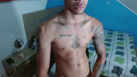 boyhot_sw online show from February 28, 2025, 8:42 am