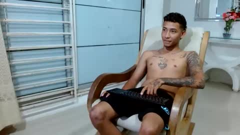 boyhot_sw online show from October 25, 2025, 1:02 am