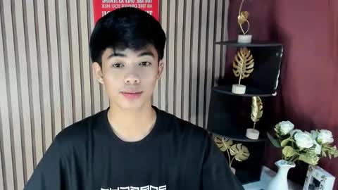 Snapshot of boynextdoor4ux chatting on September 11, 2025, 6:52 pm HI IM JAMES DONT FORGET GIVE ME THUMBS UP AND JOIN TO MY FANCLUB online show from September 11, 2025, 6:52 pm