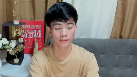 Snapshot of boynextdoor4ux chatting on September 24, 2025, 11:41 pm HI IM JAMES DONT FORGET GIVE ME THUMBS UP AND JOIN TO MY FANCLUB online show from September 24, 2025, 11:41 pm