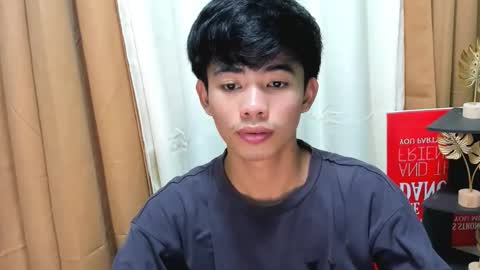 Snapshot of boynextdoor4ux chatting on October 11, 2025, 5:55 pm HI IM JAMES DONT FORGET GIVE ME THUMBS UP AND JOIN TO MY FANCLUB online show from October 11, 2025, 5:55 pm