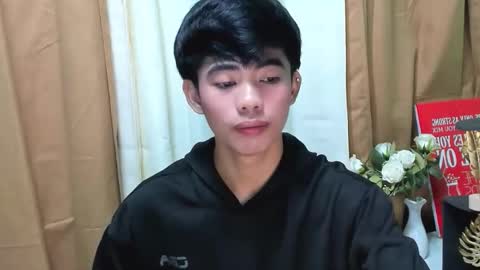 Snapshot of boynextdoor4ux chatting on October 13, 2025, 12:16 pm HI IM JAMES DONT FORGET GIVE ME THUMBS UP AND JOIN TO MY FANCLUB online show from October 13, 2025, 12:16 pm