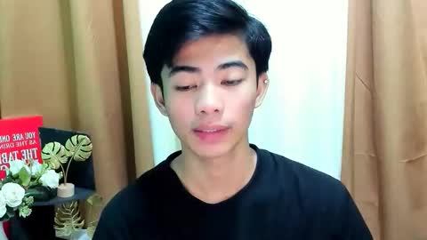 Snapshot of boynextdoor4ux chatting on November 16, 2025, 2:39 am HI IM JAMES DONT FORGET GIVE ME THUMBS UP AND JOIN TO MY FANCLUB online show from November 16, 2025, 2:39 am