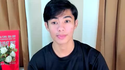 Snapshot of boynextdoor4ux chatting on November 26, 2025, 3:24 pm HI IM JAMES DONT FORGET GIVE ME THUMBS UP AND JOIN TO MY FANCLUB online show from November 26, 2025, 3:24 pm