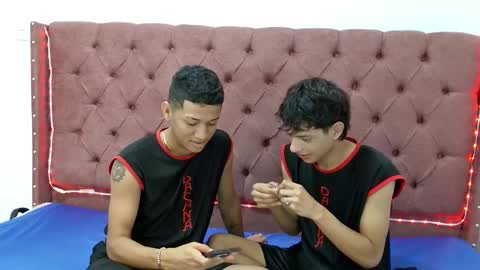 ALEX - TAYLER  -MIKE online show from January 17, 2025, 1:56 pm