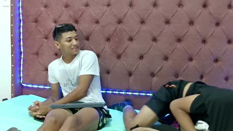 ALEX - TAYLER  -MIKE online show from February 6, 2025, 1:54 pm