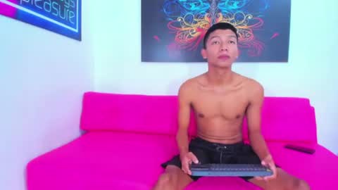 boys_twink69 online show from June 14, 2026, 6:54 pm