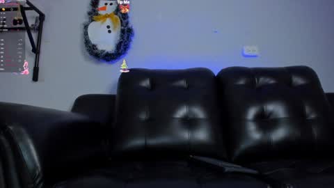 Snapshot of boysweet_boys chatting on December 20, 2024, 11:26 pm Paul and Max online show from December 20, 2024, 11:26 pm