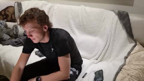 Boyyhb online show from November 16, 2025, 8:36 pm