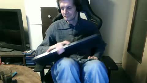 Snapshot of bponie1 chatting on January 11, 2025, 2:09 am bponie1 online show from January 11, 2025, 2:09 am