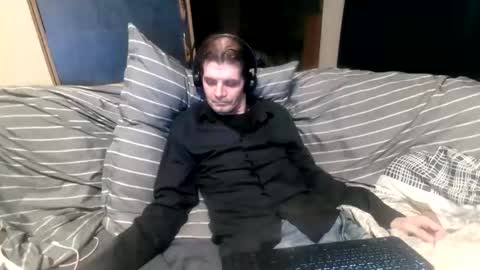 bponie1 online show from December 21, 2025, 4:08 am