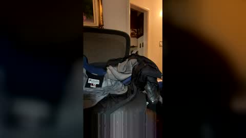 braboy4 online show from December 15, 2025, 3:22 am