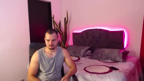 Your favorite couple and the best butt on Chatur online show from October 1, 2025, 4:02 pm