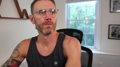 BradBronton online show from September 17, 2025, 5:25 pm