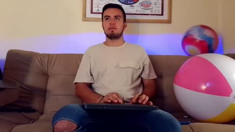 Snapshot of bradleycolton chatting on January 20, 2025, 12:04 am Bradley Colton Independ Model online show from January 20, 2025, 12:04 am