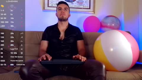 Snapshot of bradleycolton chatting on January 28, 2025, 9:50 pm Bradley Colton Independ Model online show from January 28, 2025, 9:50 pm