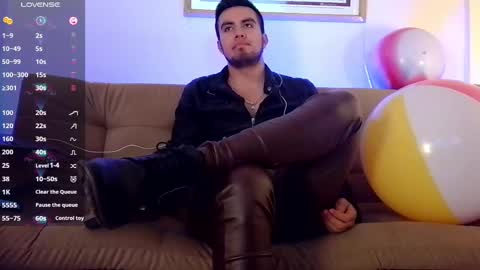 Snapshot of bradleycolton chatting on February 18, 2025, 4:37 pm Bradley Colton Independ Model online show from February 18, 2025, 4:37 pm