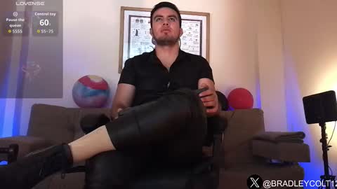 Snapshot of bradleycolton chatting on February 17, 2026, 3:08 pm Bradley Colton Independ Model online show from February 17, 2026, 3:08 pm