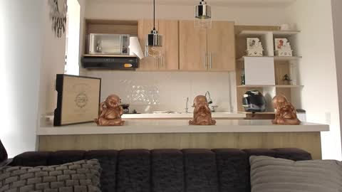 bradleymartin7 online show from December 24, 2024, 3:58 pm