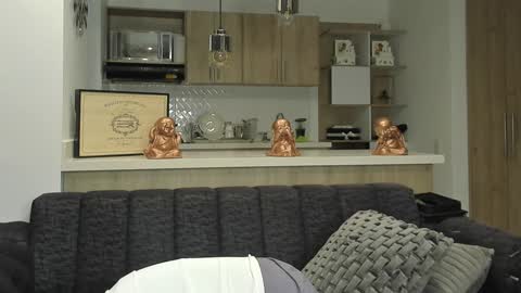 bradleymartin7 online show from December 28, 2024, 5:55 am