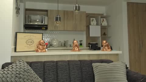 bradleymartin7 online show from December 29, 2024, 2:27 am