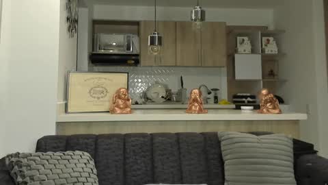 bradleymartin7 online show from January 3, 2025, 3:38 am