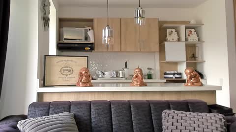 bradleymartin7 online show from January 11, 2025, 5:07 pm