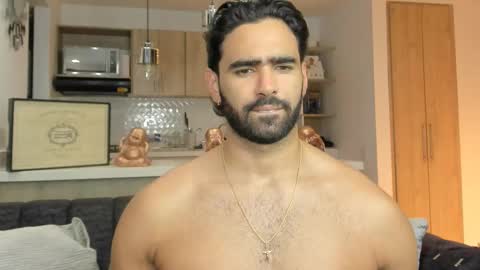 bradleymartin7 online show from October 9, 2025, 1:25 am