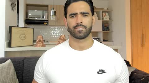 bradleymartin7 online show from October 15, 2025, 8:09 pm