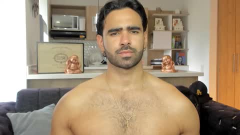 bradleymartin7 online show from November 21, 2025, 6:28 pm