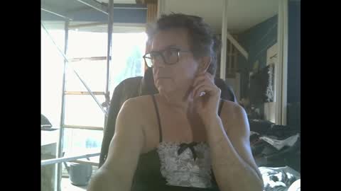 bradysboy online show from November 17, 2025, 9:37 am