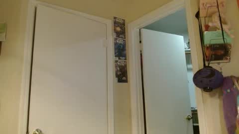 i am a naughty jedi knight online show from April 6, 2026, 1:34 pm