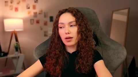 Snapshot of branchwithflowers chatting on October 17, 2025, 2:19 pm Lilly online show from October 17, 2025, 2:19 pm