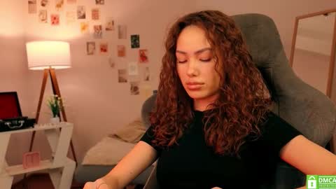 Snapshot of branchwithflowers chatting on October 22, 2025, 12:16 pm Lilly online show from October 22, 2025, 12:16 pm