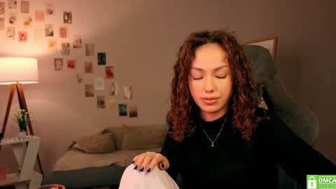 Snapshot of branchwithflowers chatting on October 28, 2025, 12:09 pm Lilly online show from October 28, 2025, 12:09 pm