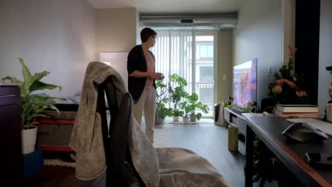 BrandiTravis online show from December 13, 2024, 2:27 pm