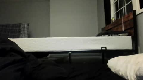 brandon255225 online show from April 19, 2026, 2:55 am