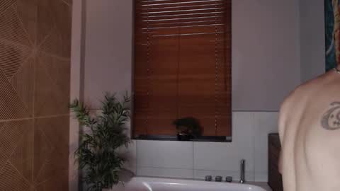 brandon_starkk online show from December 4, 2025, 12:36 pm