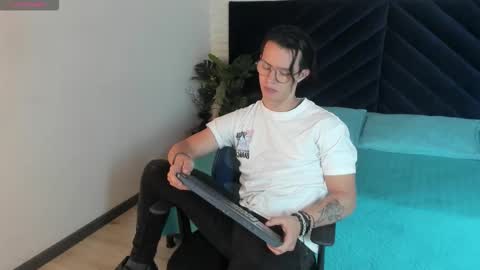 brandon_starkk online show from March 22, 2026, 11:57 am