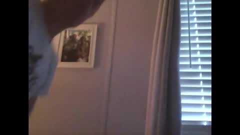 Snapshot of brandonstreet31 chatting on April 5, 2026, 10:18 pm Bishyguy39 online show from April 5, 2026, 10:18 pm