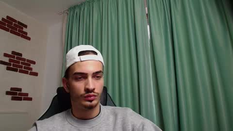 Snapshot of brandontatex chatting on December 10, 2024, 1:33 pm BrandonTateX online show from December 10, 2024, 1:33 pm