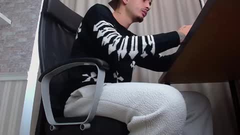 Snapshot of brandontatex chatting on October 2, 2025, 9:05 am BrandonTateX online show from October 2, 2025, 9:05 am