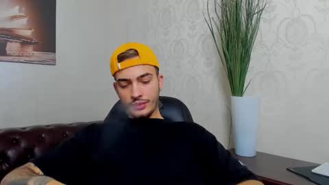 Snapshot of brandontatex chatting on November 6, 2025, 10:38 am BrandonTateX online show from November 6, 2025, 10:38 am