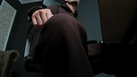 BrandonTateX online show from December 19, 2025, 12:34 pm