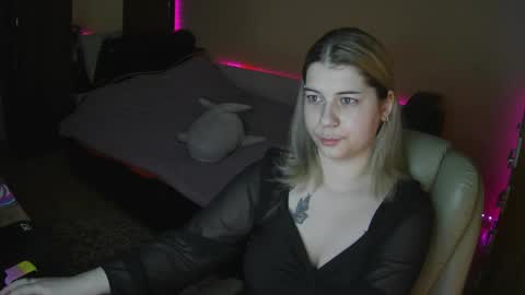 brandy_wow online show from April 2, 2026, 8:06 pm