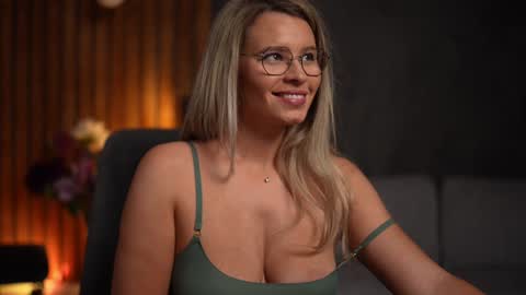 Snapshot of brandywhite chatting on January 21, 2025, 5:05 am Alex online show from January 21, 2025, 5:05 am