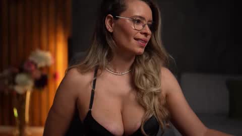 Alex online show from November 4, 2025, 5:06 am