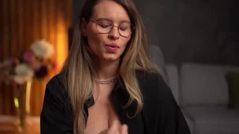 Alex online show from November 13, 2025, 5:17 am